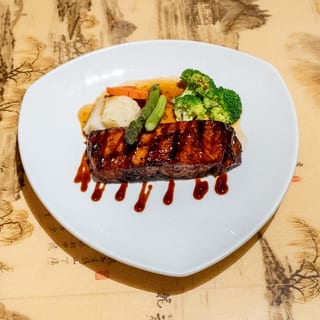 Grilled Salmon Party Tray (5pc)